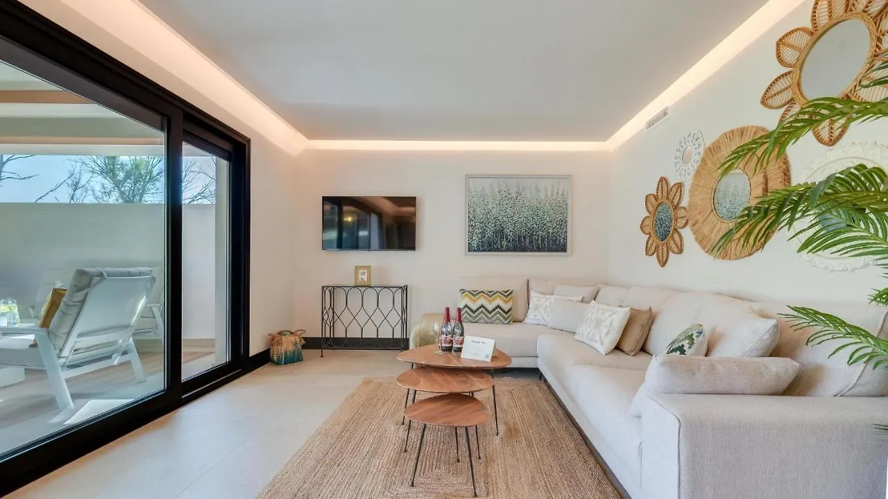 Endless Luxury At Marbella Lake Paradise Apartment