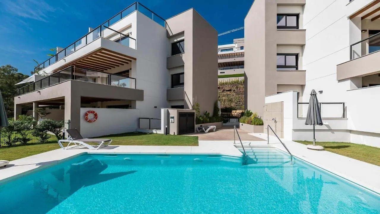 Endless Luxury At Marbella Lake Paradise Apartment