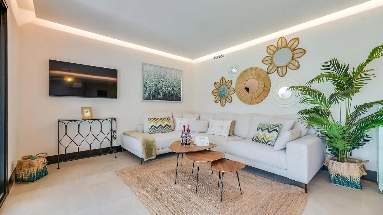 Endless Luxury At Marbella Lake Paradise Apartment